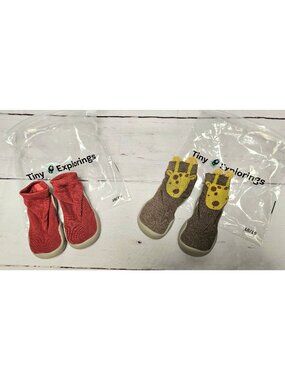 NIP TINY EXPLORINGS 18/19 SHOE GRIP SOCKS 6-12 MONTHS RED GIRAFFE SET OF 2 PAIR